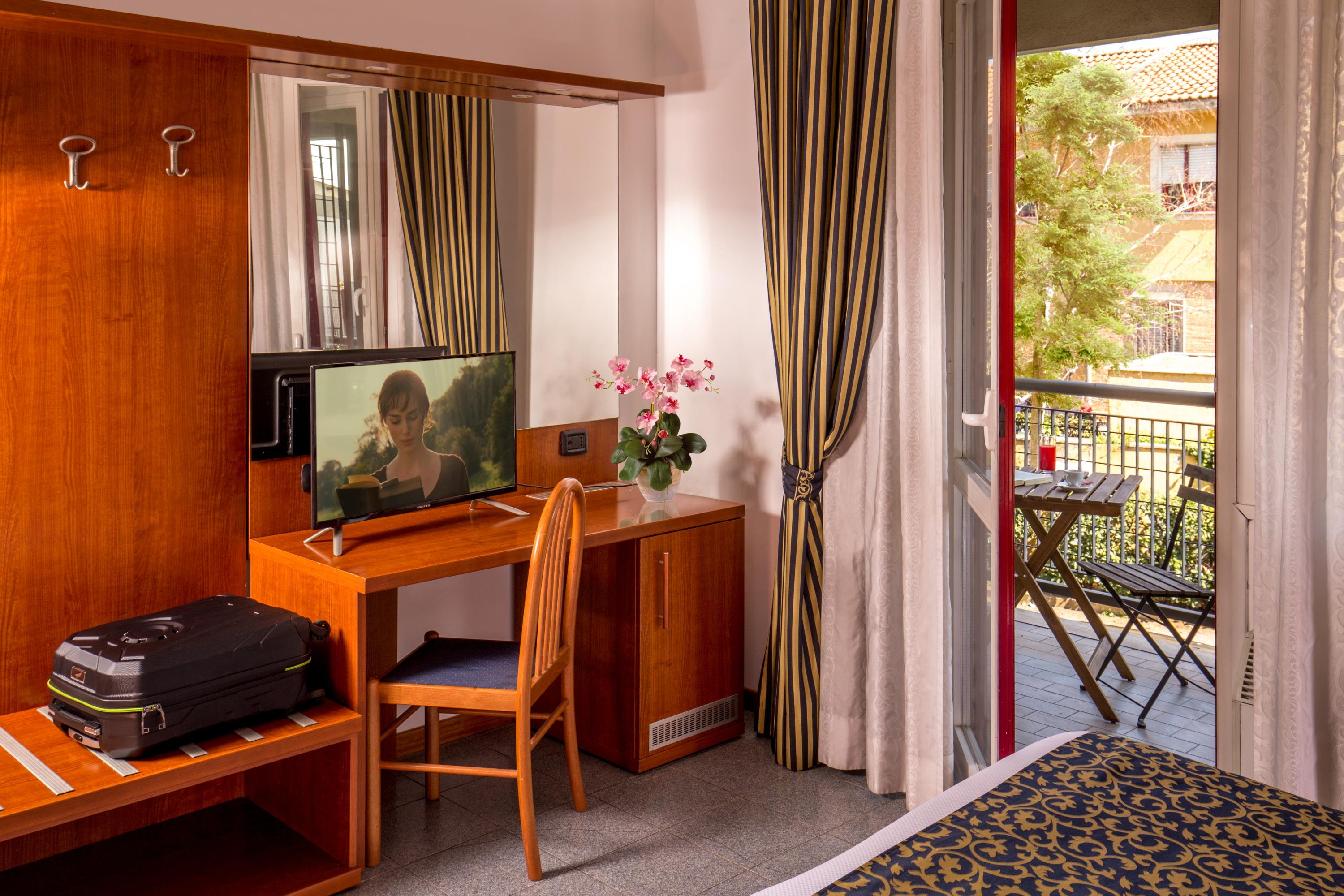 Hotel Jonico Рим Екстериор снимка