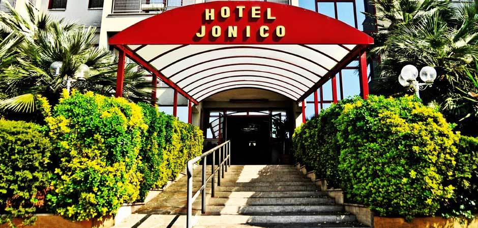 Hotel Jonico Рим Екстериор снимка