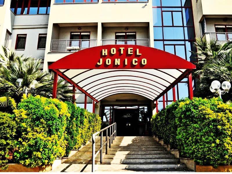 Hotel Jonico Рим Екстериор снимка