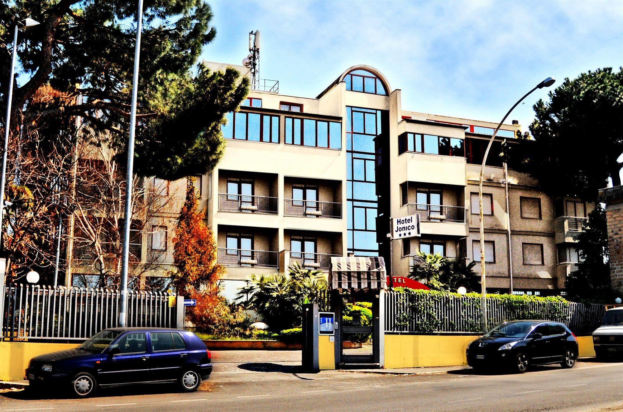Hotel Jonico Рим Екстериор снимка