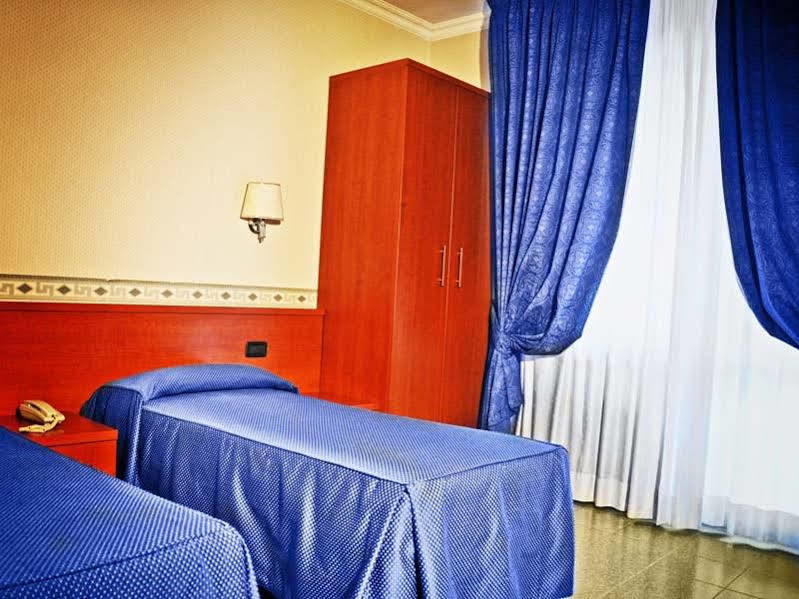 Hotel Jonico Рим Екстериор снимка
